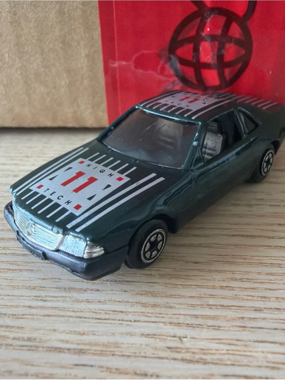 Vintage Yat Ming No. 812 Mercedes-Benz 500SL Black 1:64 Scale Diecast Rare Car